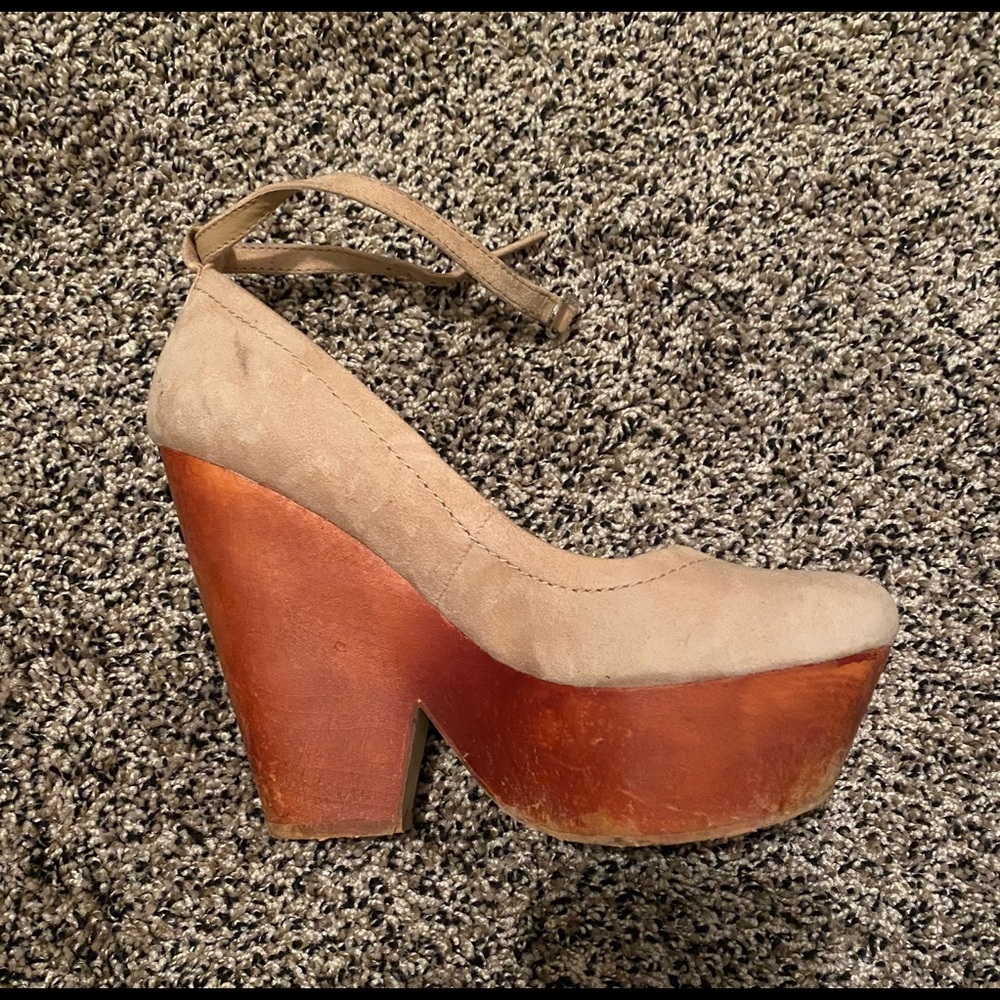 Topshop nude 70’s platform